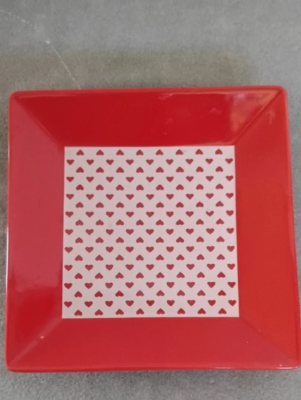 N/A bright red